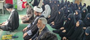 اقامه نماز جماعت امام جمعه کاشان در دبیرستان دخترانه نوریان کاشان