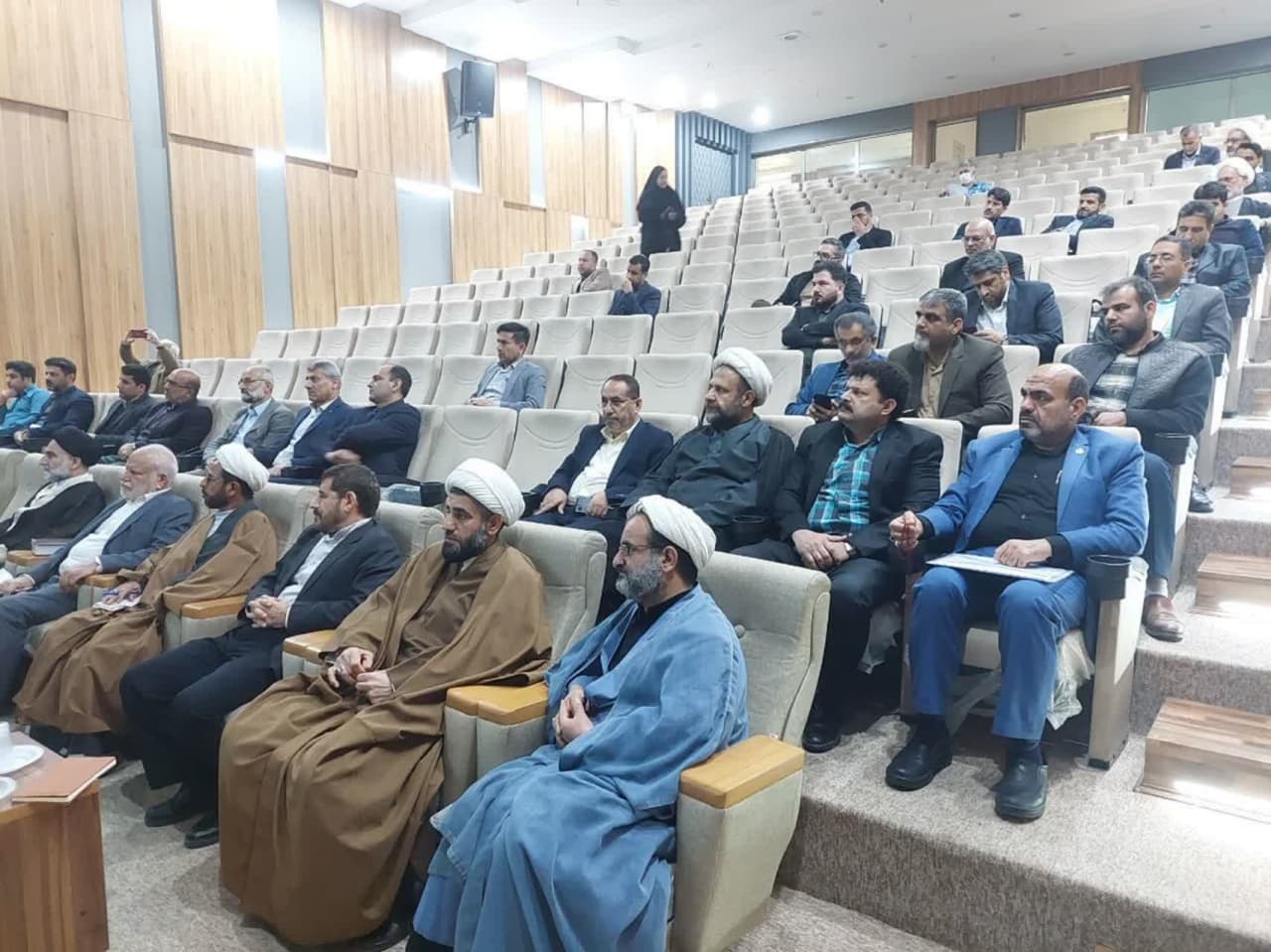 دومین گردهمایی دبیران اقامه نماز دستگاه های اجرایی استان خوزستان