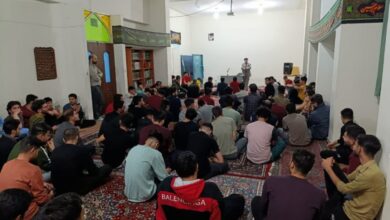 جلسه کرسی های آزاد اندیشی با موضوع نماز در دانشگاه فنی امیرکبیر اراک برگزار شد