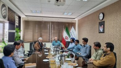 نشست فرهنگی با محوریت ترویج فرهنگ اقامه نمازدر مدیریت ارتباطات زیر ساخت استان کرمان