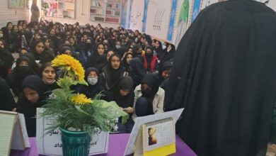 گفتمان نماز شناسی و آشنایی با معارف نمازویژه دانش آموزان دبیرستان 15 خرداد بیرجند برگزار شد