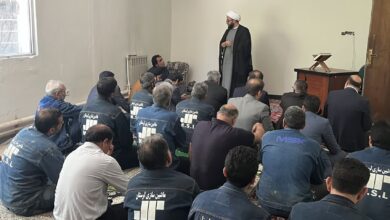 برگزاری کارگاه نماز برای کارگران کارخانه ماشینسازی خرمآباد