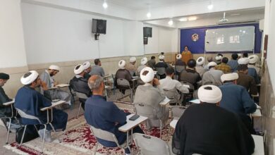 برگزاری نشست همافزایی اساتید و کارشناسان مرکز تخصصی نماز با محوریت «شیوههای دعوت به نماز» و «زیباییهای نماز برای نسل نو» برگزار شد