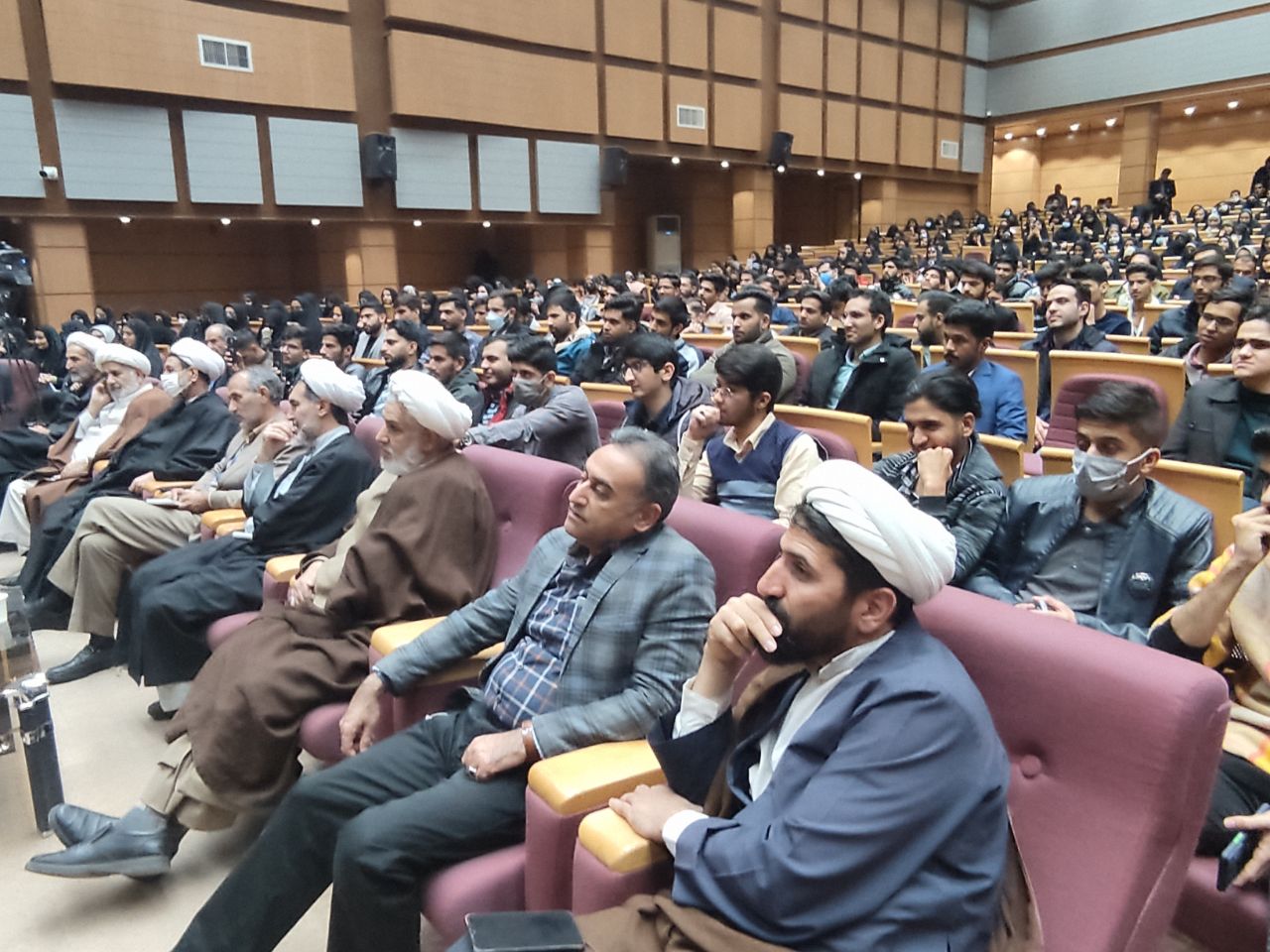 سخنرانی رئیس ستاد اقامه نماز کشور در جمع دانشجو معلمان دانشگاه فرهنگیان استان کرمان