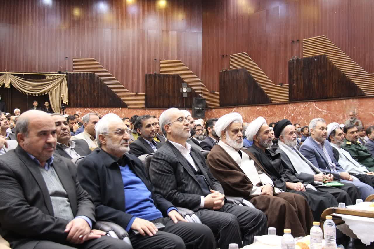 اجلاس استانی نماز با عنوان پیوند نماز ، خانه، مسجد و مدرسه در کرمان