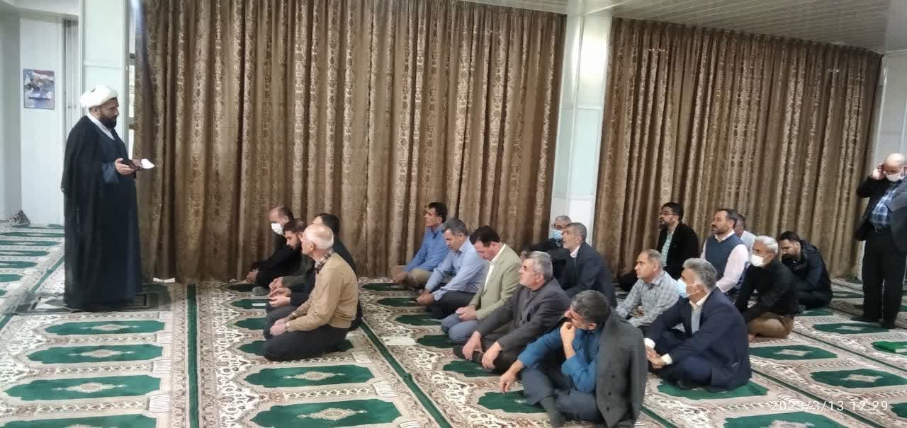نشست نماز ویژه اقامه کنندگان نماز استانداری برگزار شد