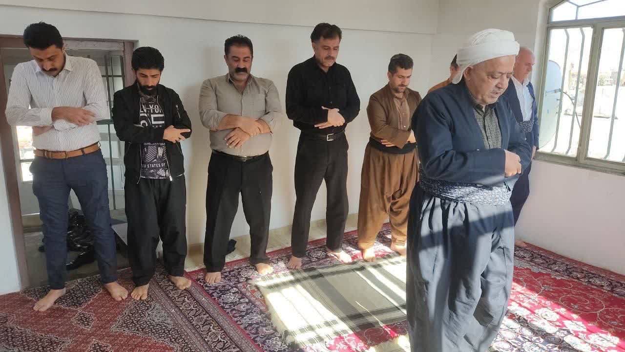 بازدید دبیر شورای اقامه نماز شهرستان بانه از نماز خانه شهرداری