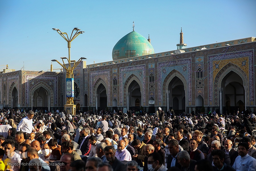 نماز عید سعید فطر در حرم مطهر رضوی/عکس