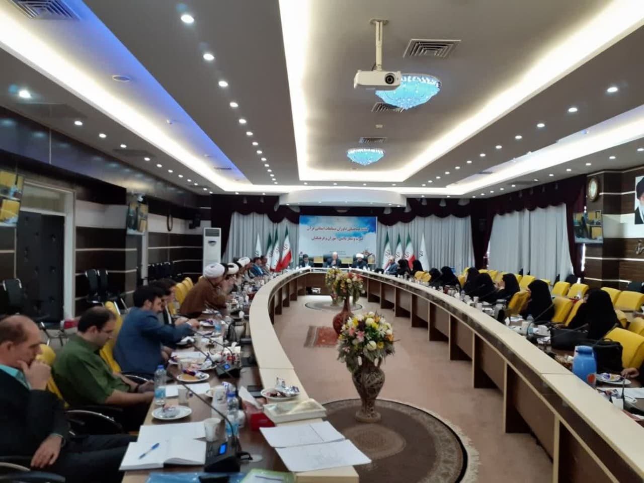 جلسه هماهنگی داوران مسابقات قرآن، عترت و نماز دانش آموزی و فرهنگیان در آذربایجان