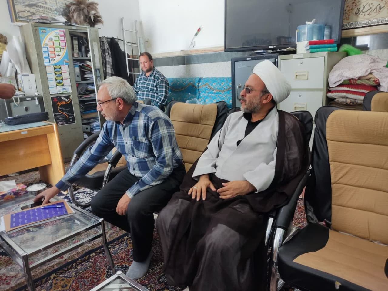 بازدید از موکب ها و نمازخانه های بین راهی مسیر زائرین عتبات در کرمان