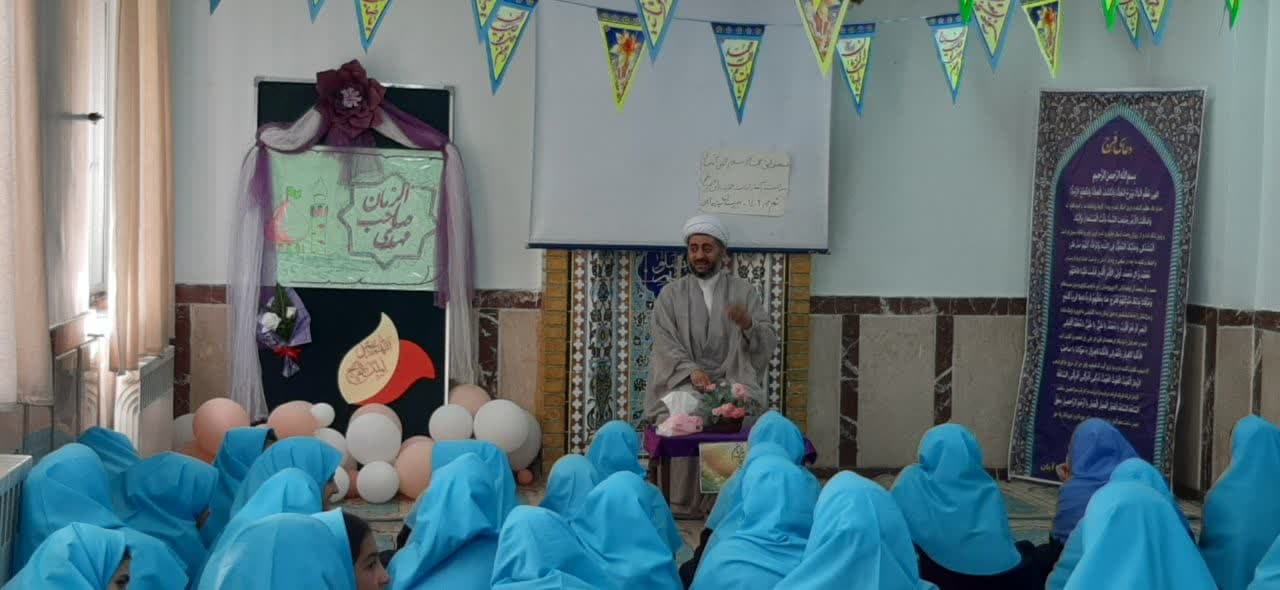 نشست نمازی در مدرسه سیزده آبان تبریز