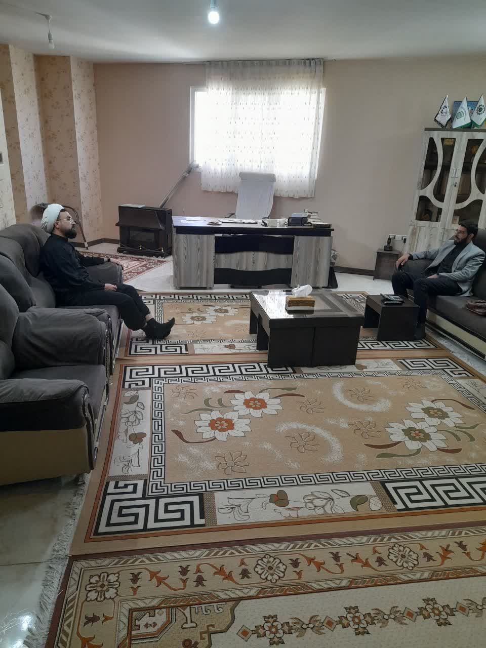 مدیر ستاد اقامه نماز استان سمنان با رییس اداره قرآن و عترت آموزش و پرورش دیدار کرد