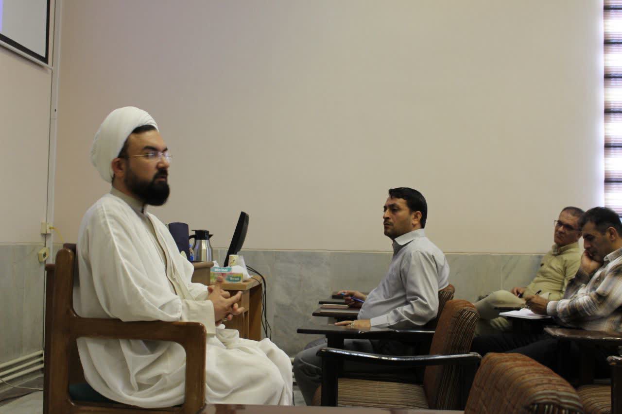 جلسه هم اندیشی مدیر ستاد اقامه نماز استان سمنان با کارشناسان مالی برگزار شد