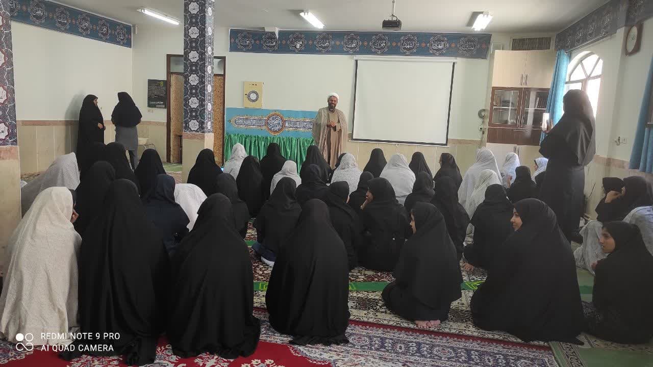 برگزاری نشست تخصصی نماز ویژه دانش آموزان