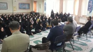 نشست دانش آموزی با موضوع نماز در مدارس شهرستان آزادشهر