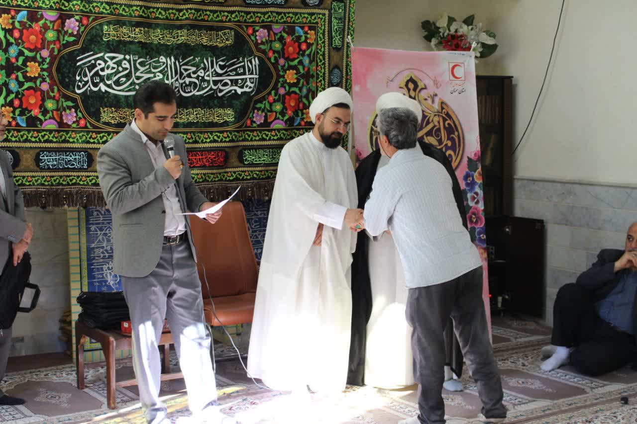 مدیر ستاد اقامه نماز استان سمنان در سازمان جمعیت هلال احمر سخنرانی کرد