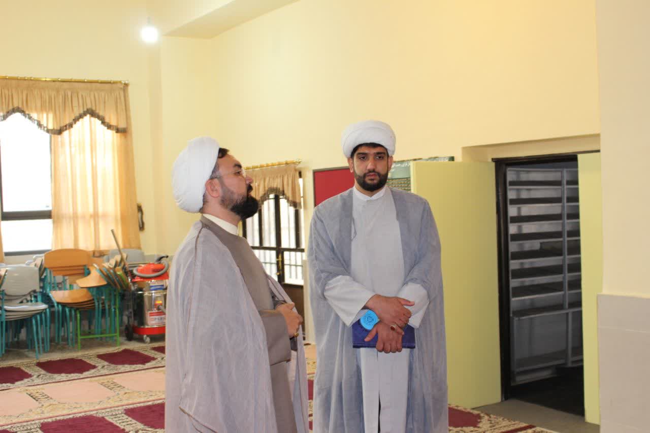 مدیر ستاد اقامه نماز استان سمنان از مدارس بازدید کرد