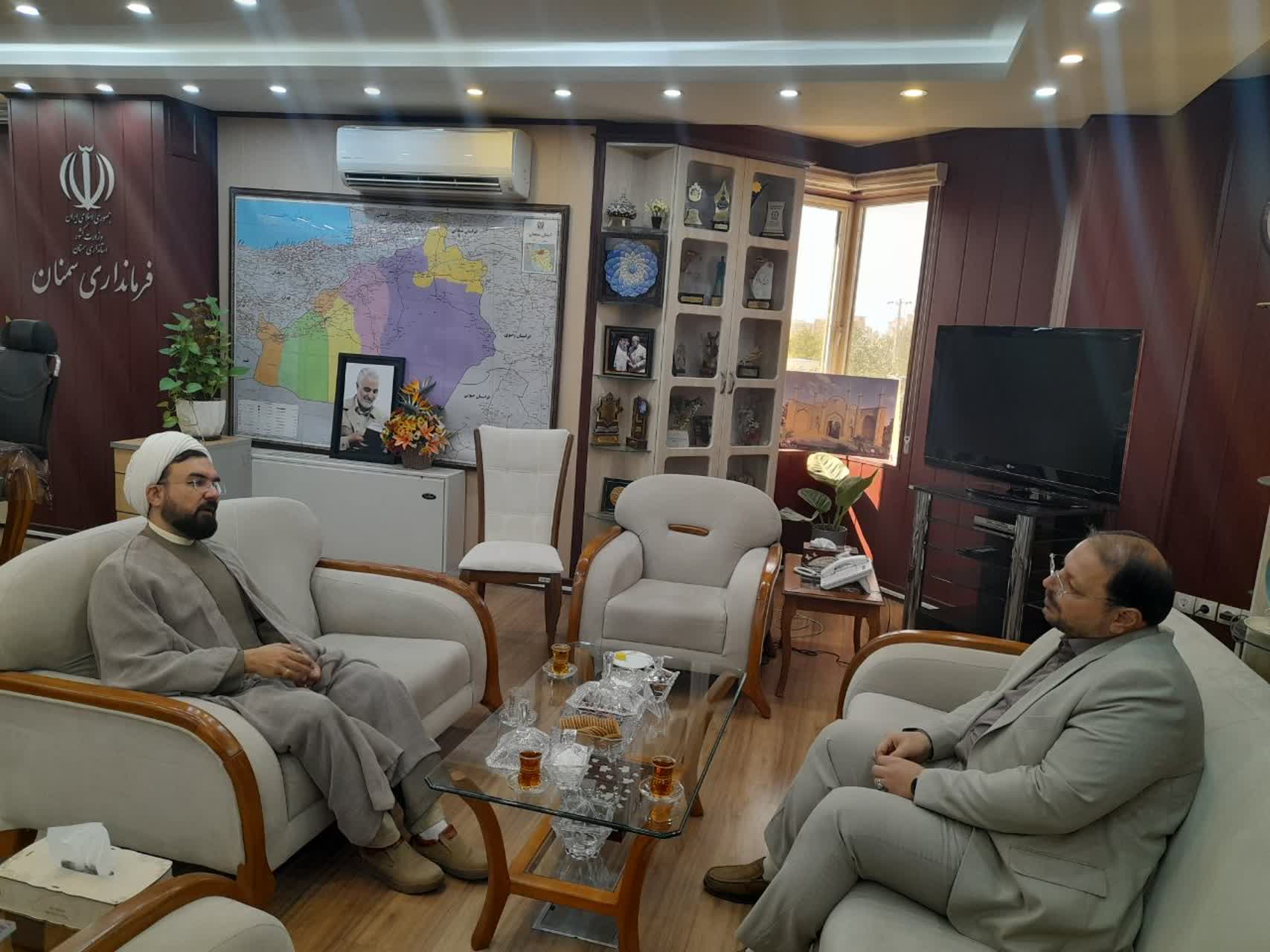 مدیر ستاد اقامه نماز استان سمنان با فرماندار دیدار کرد
