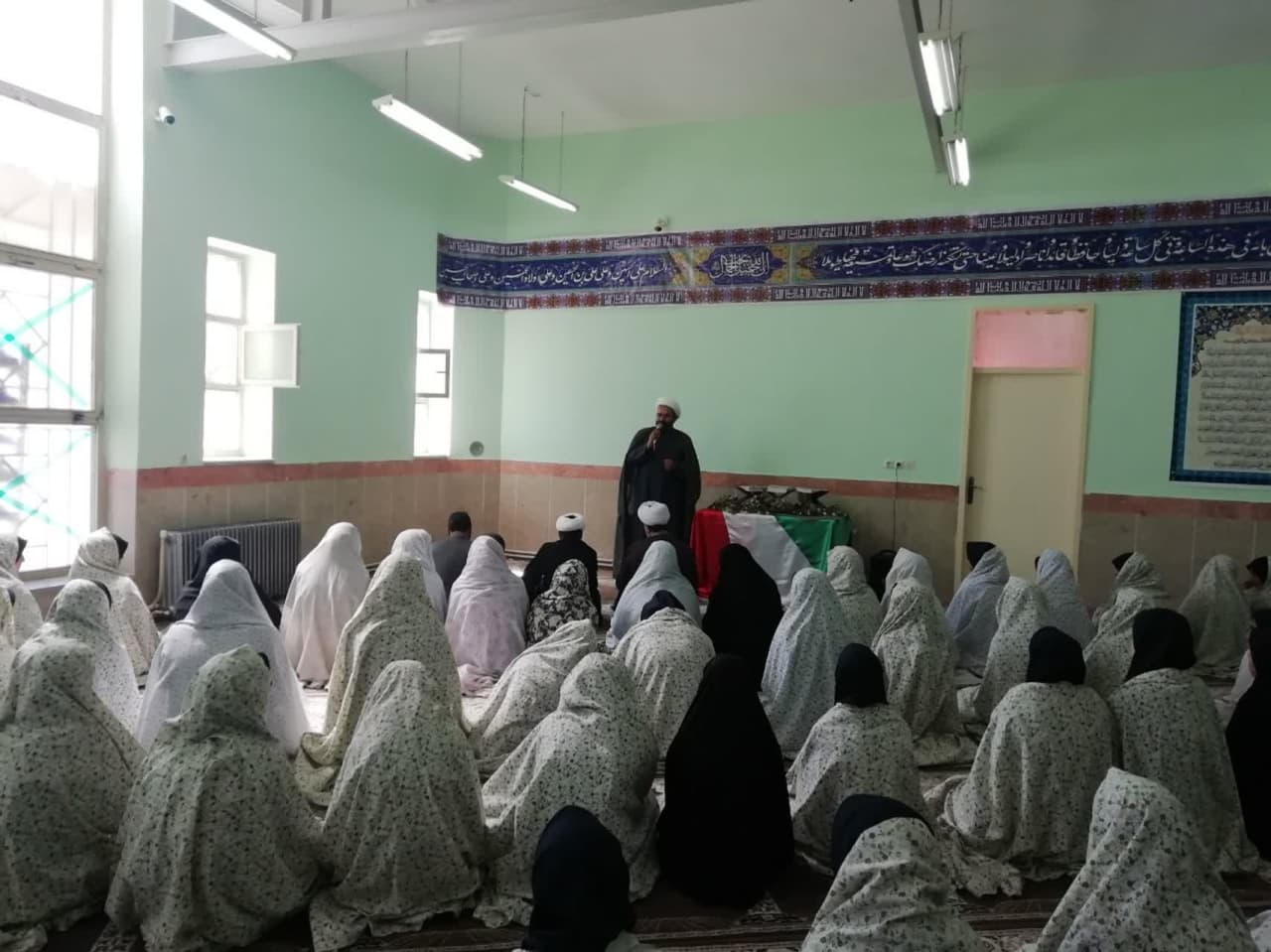 برگزاری نشست دانش آموزی در مدرسه دخترانه کاشی نیلوفر بیرجند