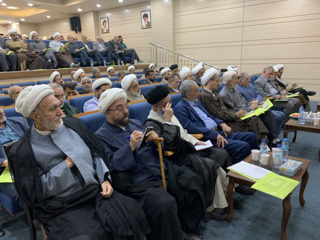 برگزاری دوره آموزشی توجیحی دبیران اقامه نماز شهرستان های کشور در مشهد