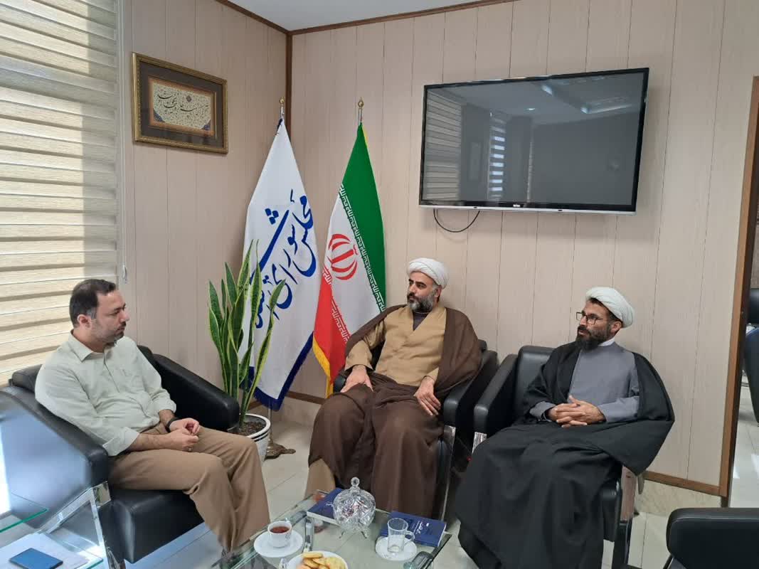 مدیر ستاد اقامه نماز با نماینده مجلس استان دیدار کرد