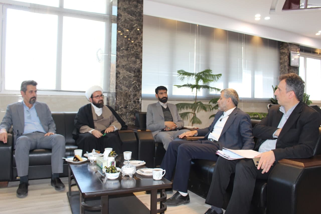 مدیر ستاد اقامه نماز استان با مدیر کل راه و شهرسازی استان مرکزی دیدار کرد