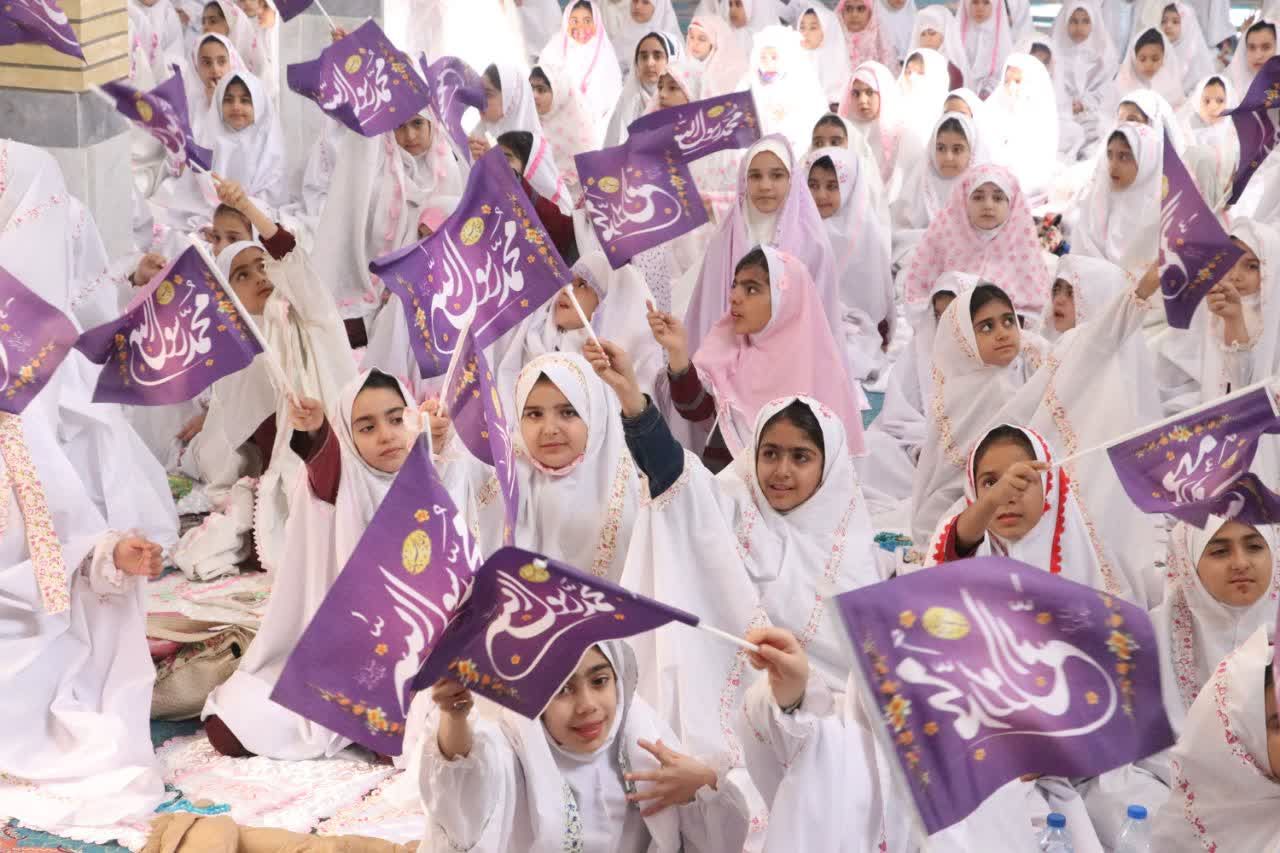 برگزاری جشن عبادت و بندگی دختران دانش آموز شهرستان کوهدشت
