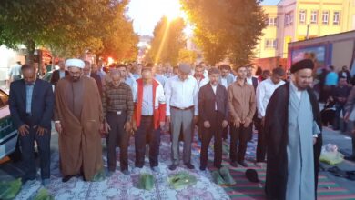 نماز جماعت در شب عید غدیر در شهرکرد اقامه شد