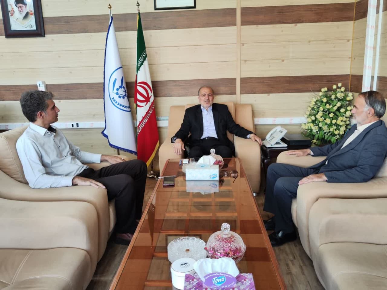 مدیر ستاد اقامه نماز استان با رئیس سازمان مدیریت و برنامه ریزی استان ایلام دیدار کرد