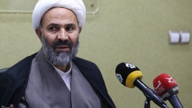 ایران با تمسک به قرآن در برابر هجمه غرب ایستادگی می‌کند