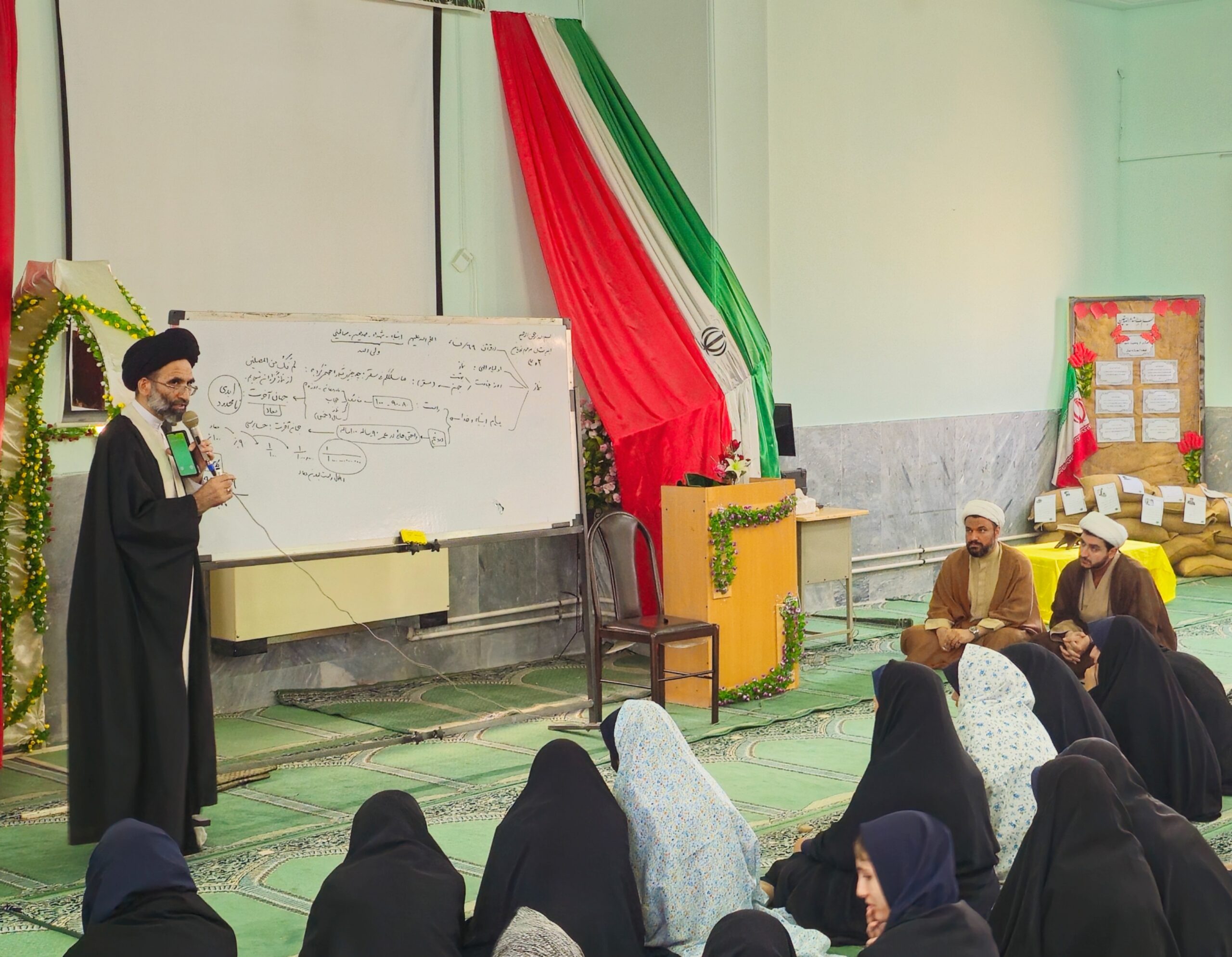 نشست دانش اموزی نماز در مدرسه حاج جواد نوریان کاشان برگزار شد