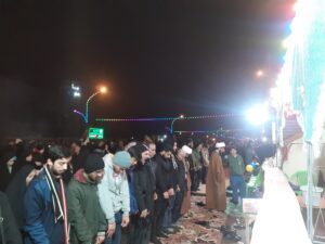 گزارش تصویری/ نماز در طریق المهدی(عج)