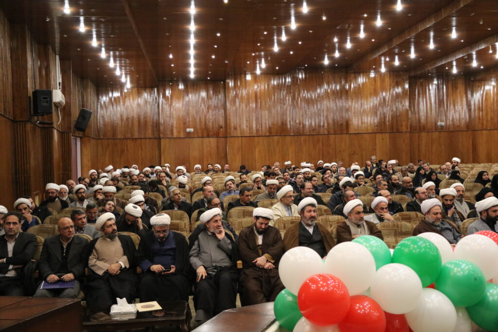 دوره فرهنگی و آموزشی یاوران نماز زنجان برگزار شد