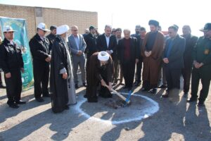 گزارش تصویری/ آیین کلنگ زنی مسجد بین راهی جنب پلیس راه سلفچگان