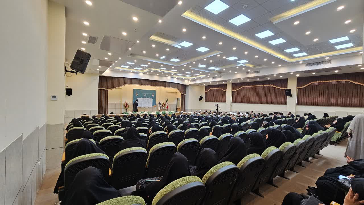 دوره آموزشی تخصصی نماز منطقه کاشان برگزار شد